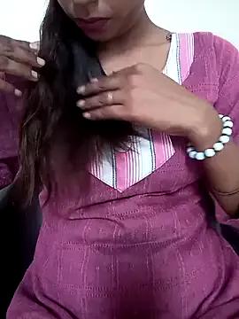 Alia-00 webcams show profile image 