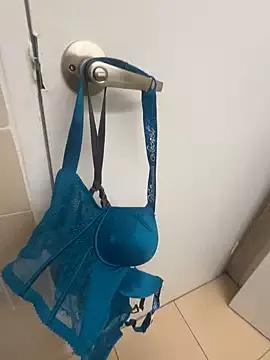 alia1996 from StripChat