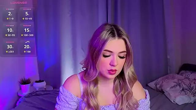 AliaBuerstatte from StripChat is Freechat