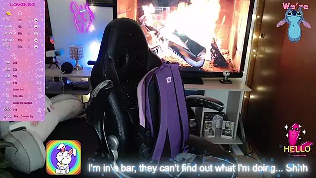 Discover our girls online shows and discover the company of countless livestreamers, with stunning shapes, sex toys and more.