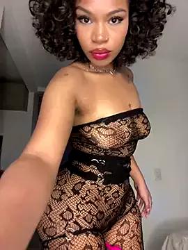 Alice222black from StripChat is Freechat