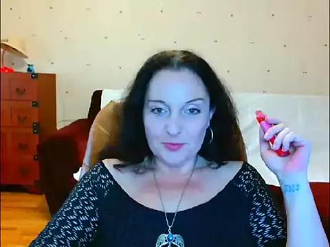 Discover our girls online shows and discover the company of countless livestreamers, with stunning shapes, sex toys and more.