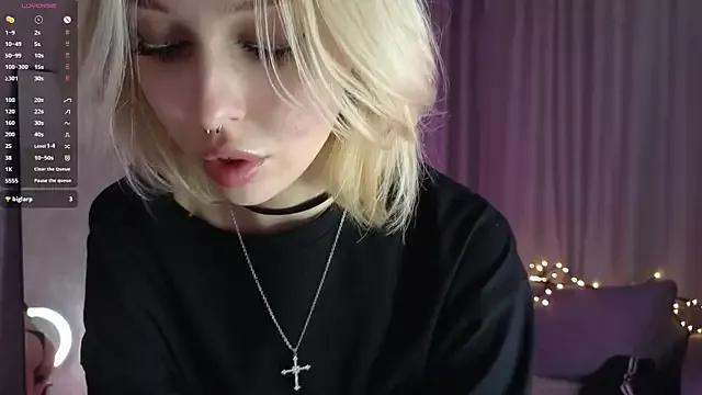 Alice_L0 from StripChat is Freechat