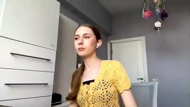 AliceAndreas from StripChat is Freechat