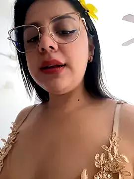 AliceGarc from StripChat is Freechat