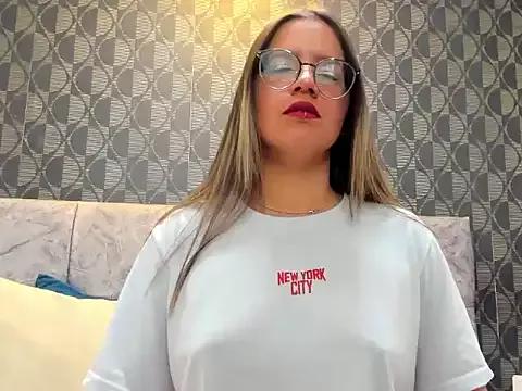 AliceHoe webcams show profile image 