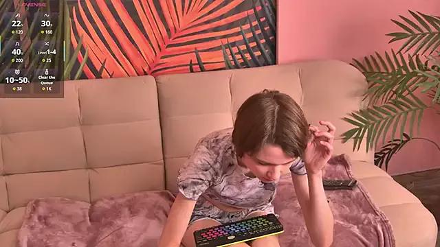 AliceJaye from StripChat is Freechat