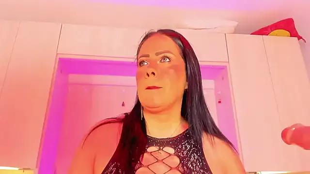 AlicePipper from StripChat is Freechat