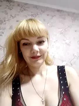 Discover our girls online shows and discover the company of countless livestreamers, with stunning shapes, sex toys and more.