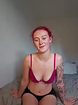 Discover our girls online shows and discover the company of countless livestreamers, with stunning shapes, sex toys and more.