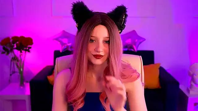 Discover our girls online shows and discover the company of countless livestreamers, with stunning shapes, sex toys and more.