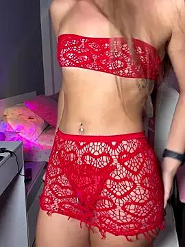 Discover our girls online shows and discover the company of countless livestreamers, with stunning shapes, sex toys and more.