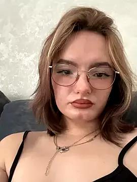 Photos of Alichkka from StripChat is Freechat