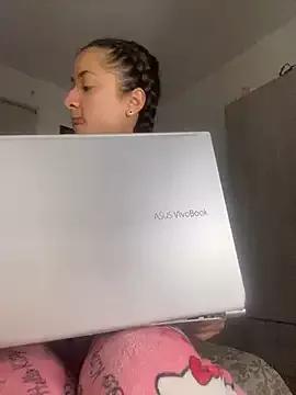 Alicia_ALICIA from StripChat is Freechat