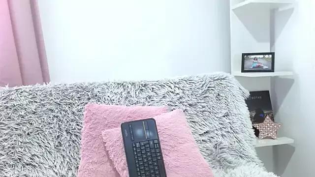 aliicee_m from StripChat