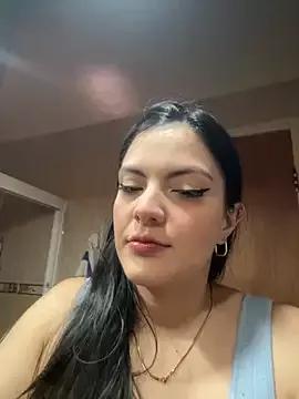 Discover our girls online shows and discover the company of countless livestreamers, with stunning shapes, sex toys and more.