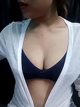 Alina-222 from StripChat is Freechat