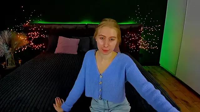 Alina_Blonde webcams show profile image 