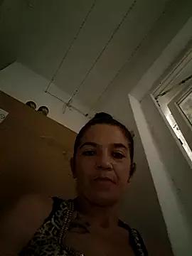 alinaalinutzq from StripChat is Freechat