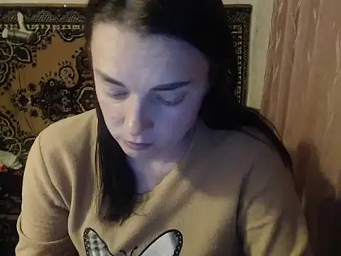 Discover our girls online shows and discover the company of countless livestreamers, with stunning shapes, sex toys and more.