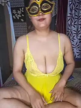 Alisha95 from StripChat is Freechat