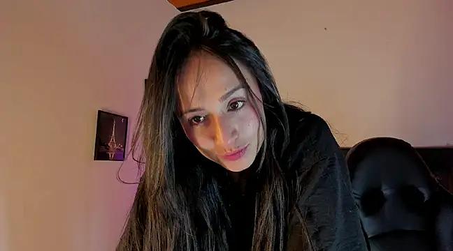Alizee_33 webcams show profile image 