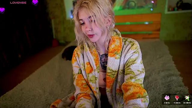 Allison_Cuty from StripChat