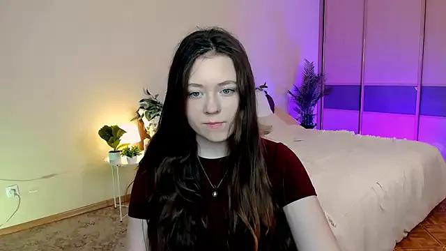 AlluringLookk from StripChat