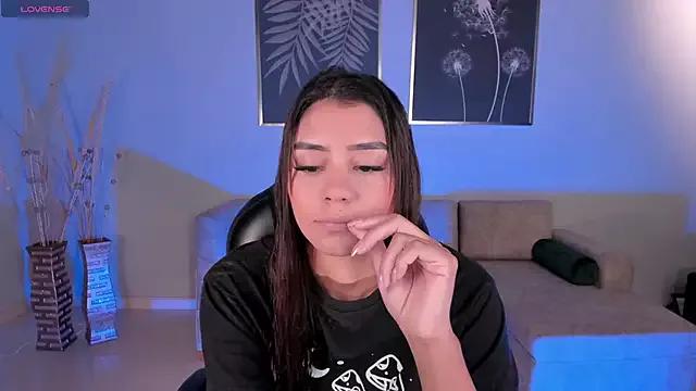 AllyJensen from StripChat is Freechat