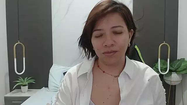 alma_fenix from StripChat