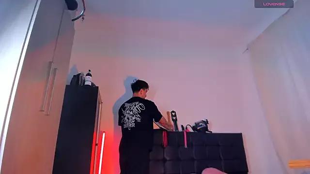Almabysc from StripChat