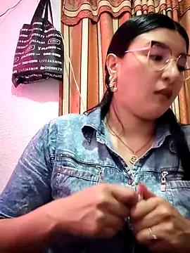 Alteza_1_ webcams show profile image 