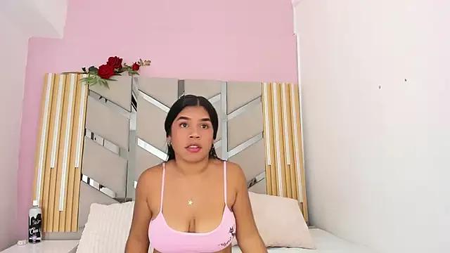 AlyahGrey from StripChat is Freechat