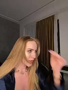 AlyaSeduce from StripChat
