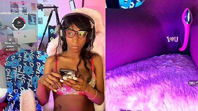 Photos of alys_at_college from StripChat is Freechat