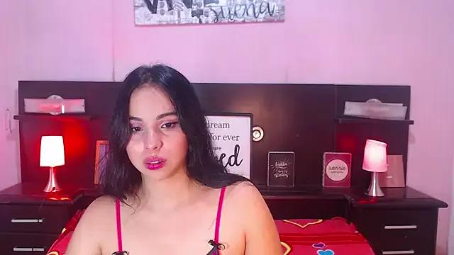 Discover our girls online shows and discover the company of countless livestreamers, with stunning shapes, sex toys and more.