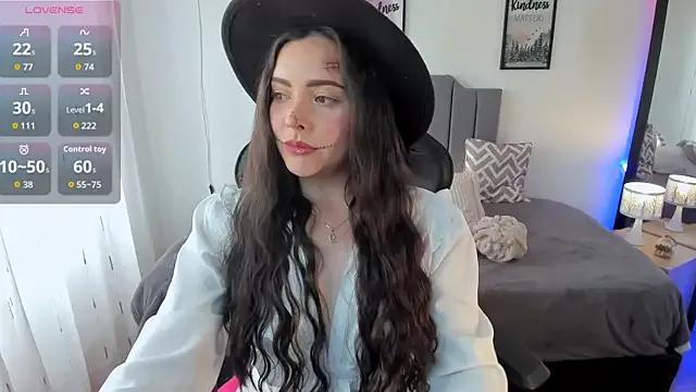 amaia_monet from StripChat is Freechat