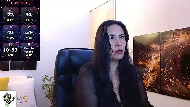 amalia_brunette from StripChat
