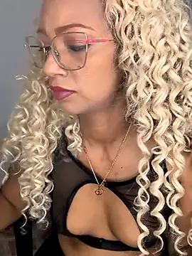 Amaliu_ from StripChat