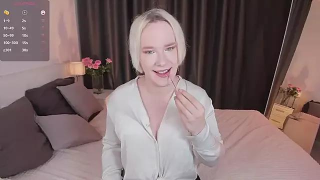 Amanda_Brow from StripChat