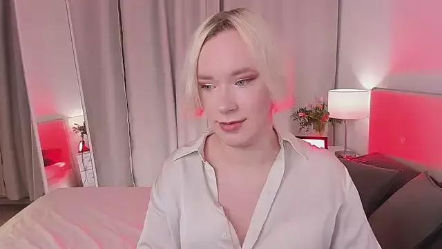Amanda_Brow from StripChat is Freechat