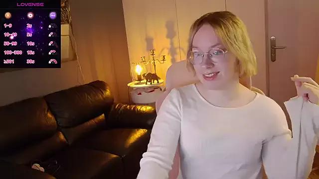 Amanda_Butlerr from StripChat is Freechat