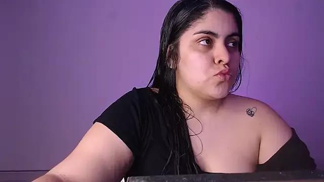 Amandaa_Lynn from StripChat is Freechat