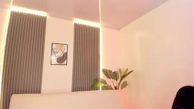 amaraa_lewiis from StripChat