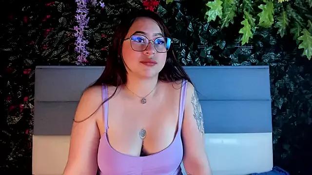 AmaraLux_1 from StripChat