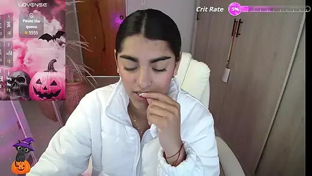 amarasilk_ from StripChat is Freechat