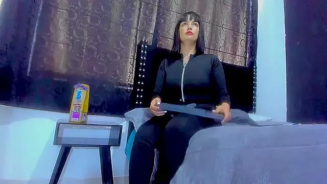 amareto_queen from StripChat