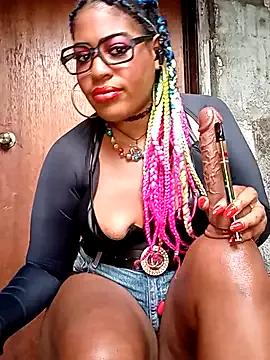 AmazonianMistress from StripChat