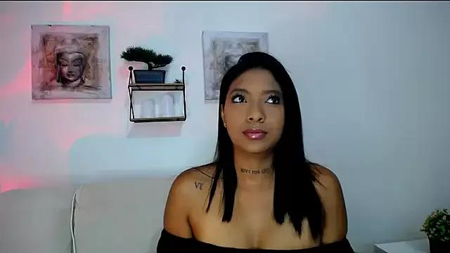 Amber_diamond from StripChat is Freechat