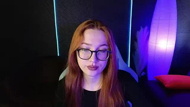 Discover our girls online shows and discover the company of countless livestreamers, with stunning shapes, sex toys and more.